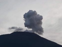Gunung Marapi Kembali Erupsi, Abu Vulkanik Setinggi 500 Meter